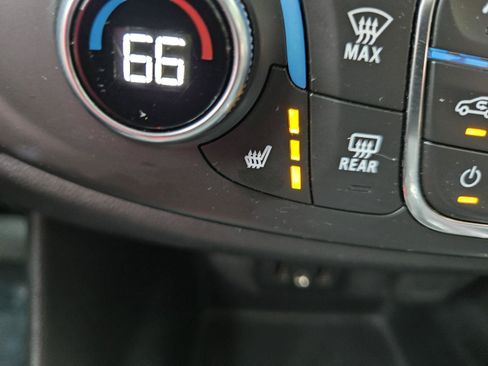 Used 2021 Chevrolet Traverse LT AWD/4WD image 30