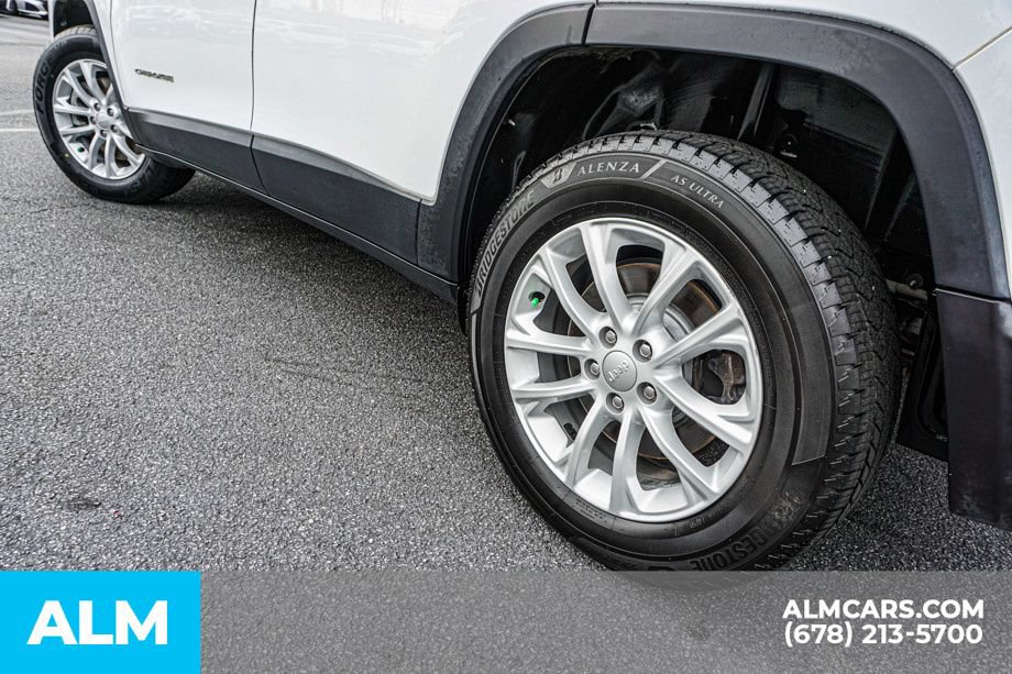 Used 2021 Jeep Cherokee Latitude AWD/4WD image 15
