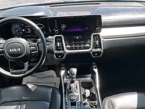 Used 2023 Kia Sorento SX image 17