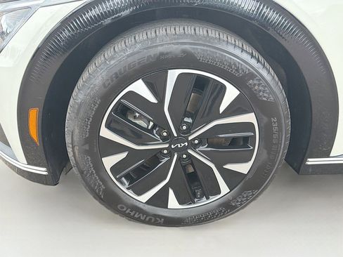 Used 2024 Kia EV6 Wind AWD/4WD image 11