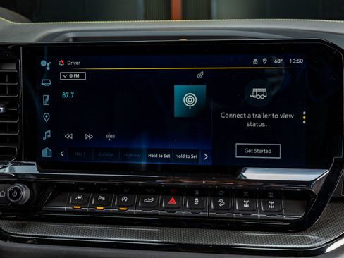 Used 2023 Chevrolet Silverado 1500 ZR2 w/ Technology Package image 21