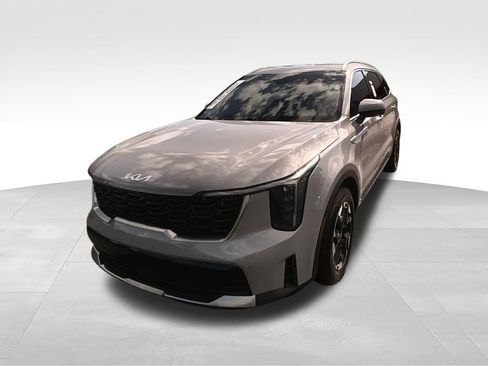 Used 2025 Kia Sorento S FWD image 5