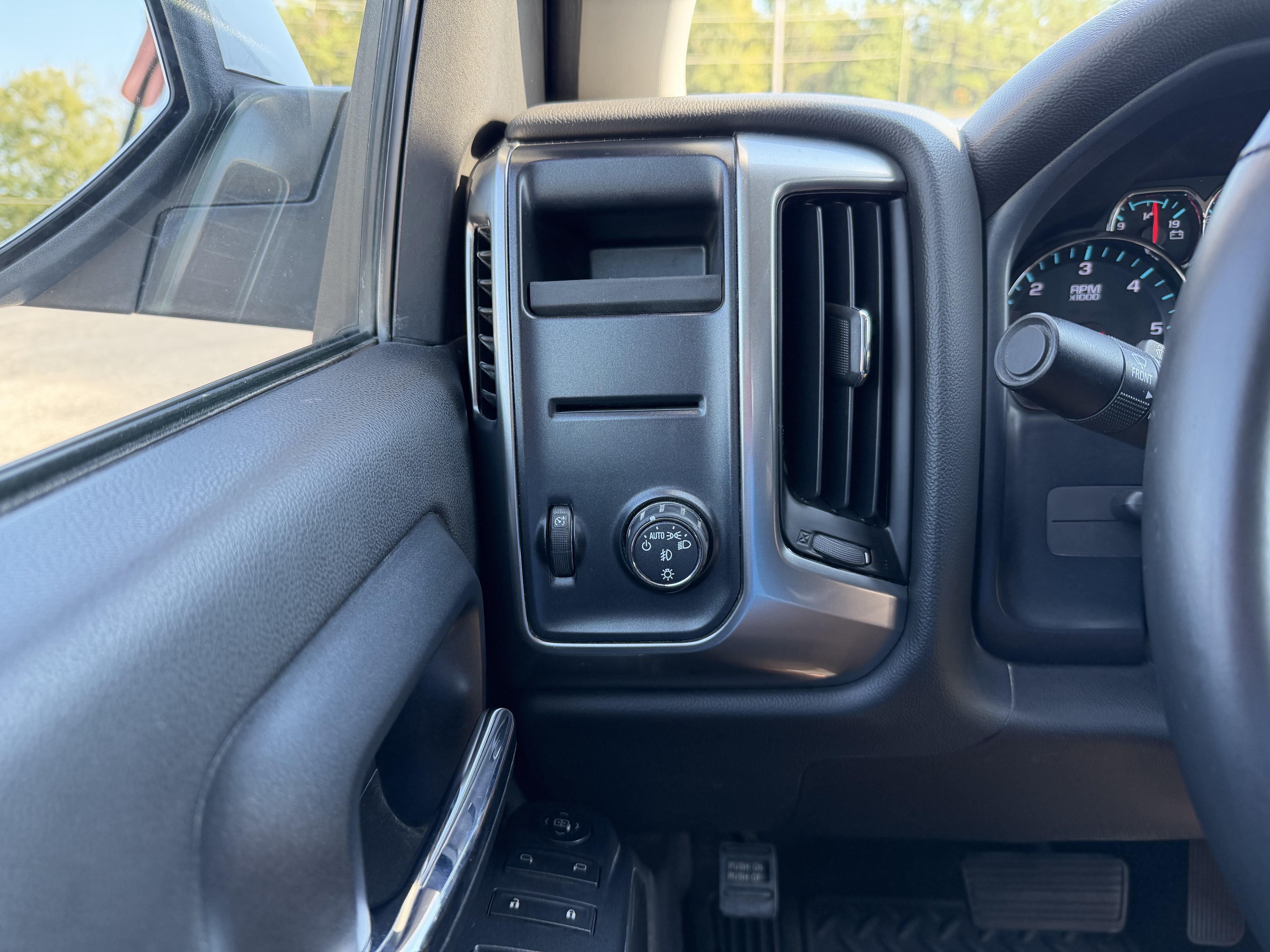 Used 2015 Chevrolet Silverado 1500 LT w/ All Star Edition RWD image 12