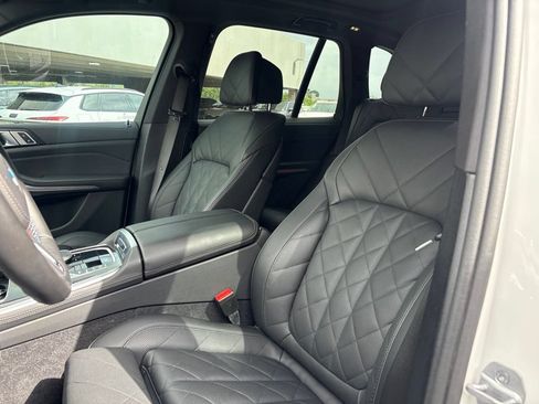 Used 2026 BMW X5 M60i AWD/4WD image 13