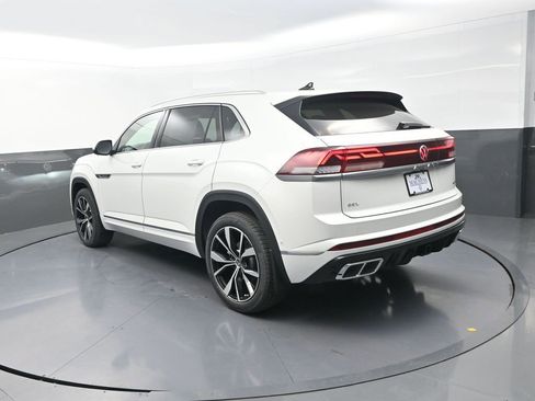 New 2026 Volkswagen Atlas Cross Sport SEL Premium R-Line AWD/4WD image 8