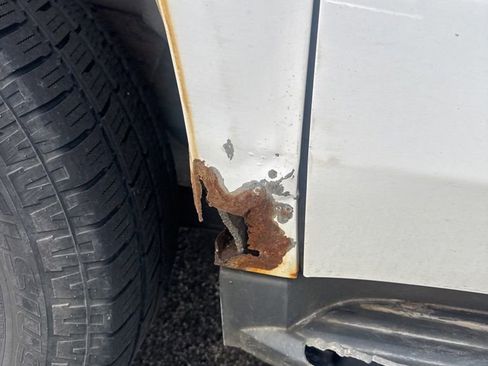 Used 2016 Chevrolet Suburban LT w/ Max Trailering Package image 10