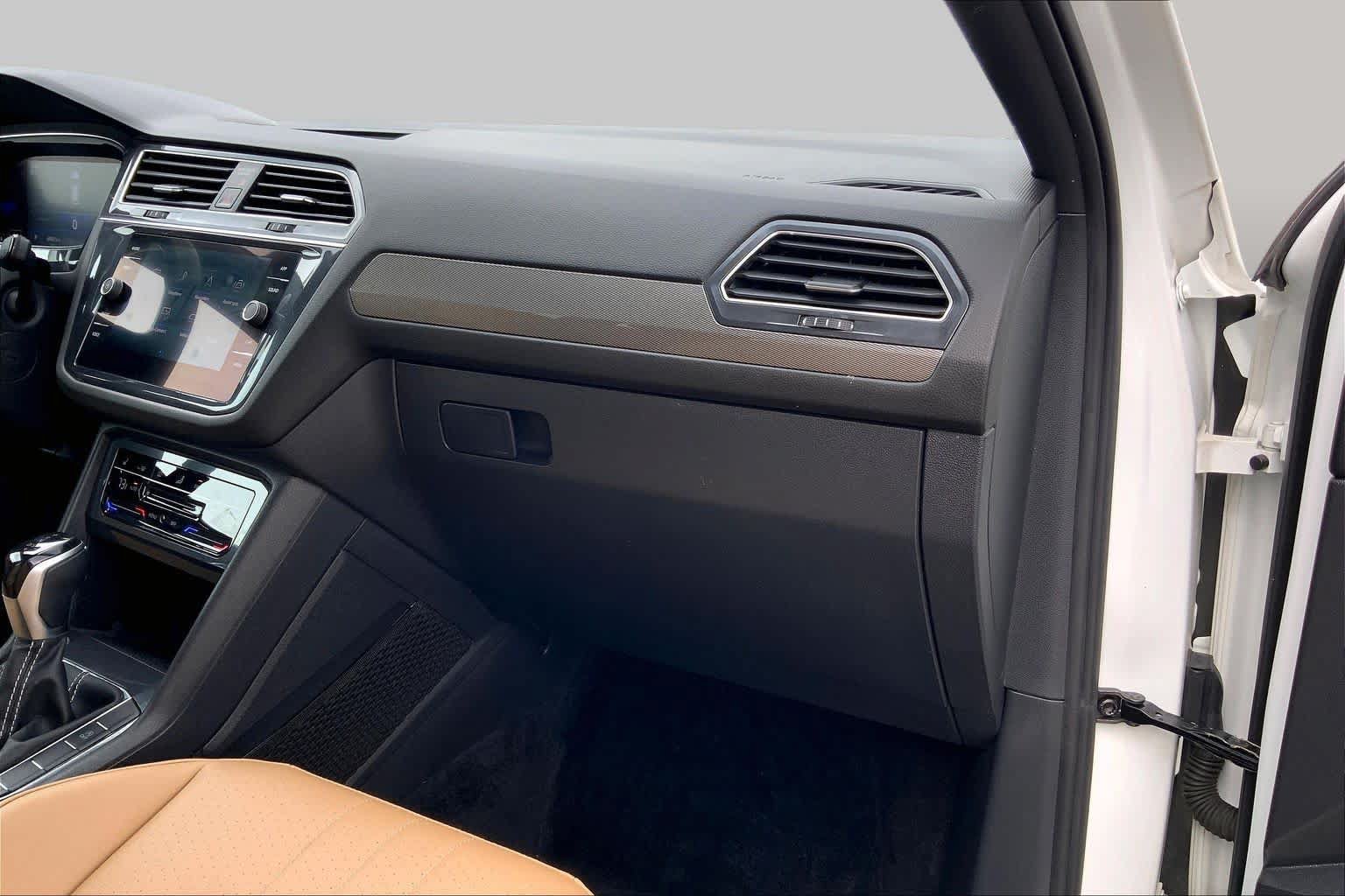 Used 2022 Volkswagen Tiguan SE FWD image 36