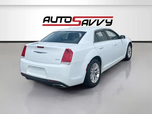 Used 2021 Chrysler 300 Touring L RWD image 7