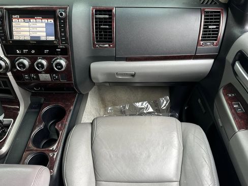 Used 2011 Toyota Sequoia Limited image 30