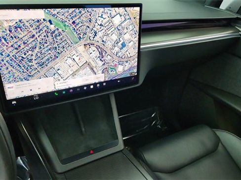 Used 2022 Tesla Model X Plaid image 46