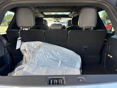 New 2025 Lincoln Navigator Reserve w/ Jet Appearance Package image 9