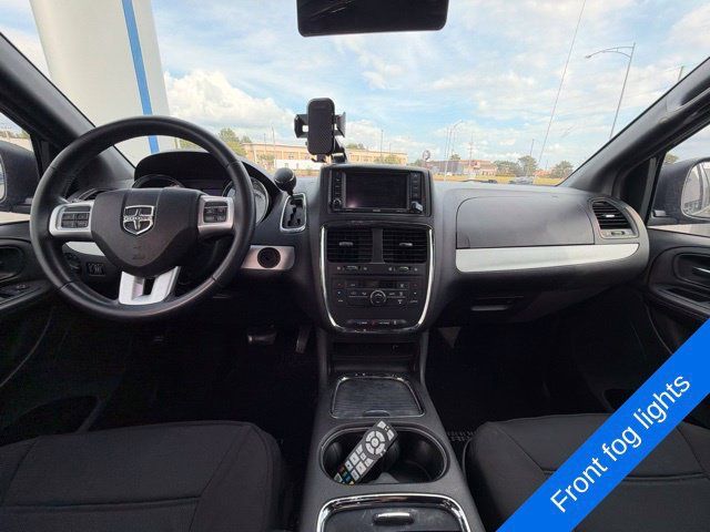 Used 2016 Dodge Grand Caravan R/T FWD image 15