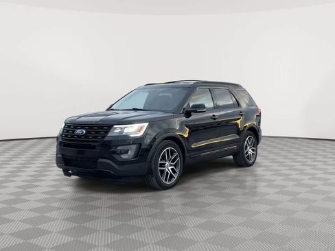 Used 2017 Ford Explorer Sport image 4