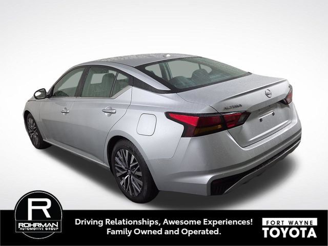 Used 2023 Nissan Altima 2.5 SV FWD image 9