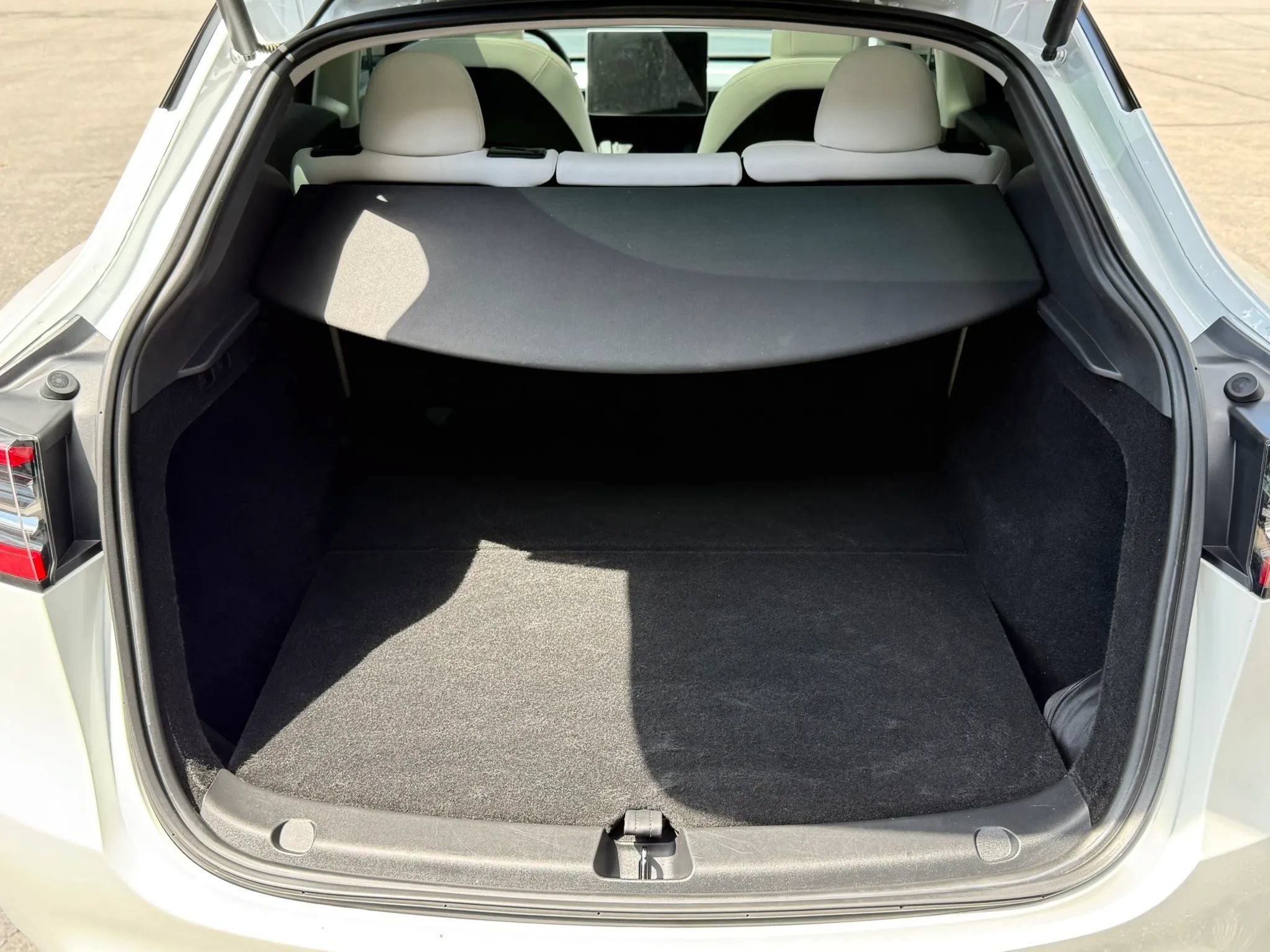 Used 2023 Tesla Model Y AWD image 38