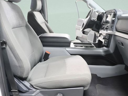 Used 2023 Ford F150 XLT image 28