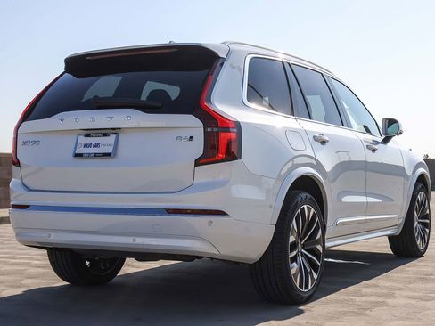 New 2026 Volvo XC90 B6 Plus w/ Protection Package Premier image 5