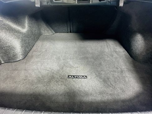 Used 2025 Nissan Altima 2.5 SV FWD image 27