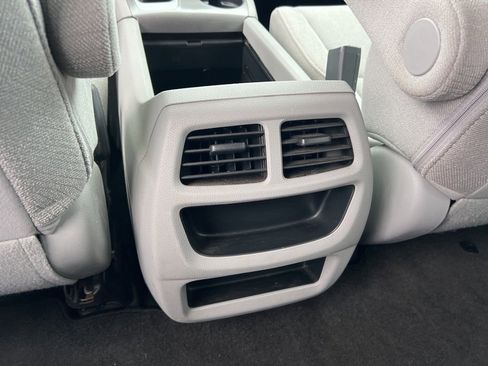 Used 2016 Honda Pilot LX image 19