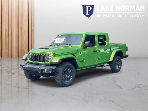 New 2025 Jeep Gladiator Sport image 4