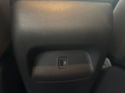 Used 2025 Nissan Sentra SR FWD image 13