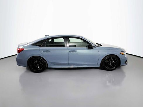 Used 2023 Honda Civic Sport image 8