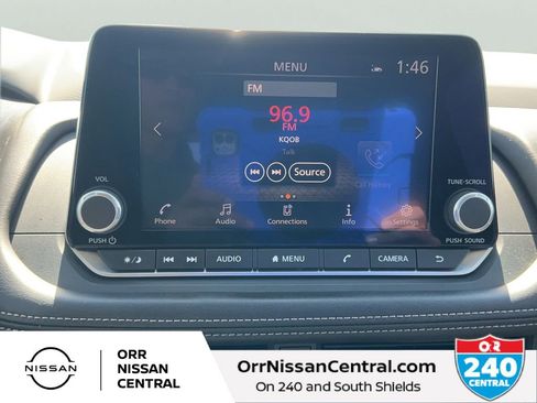 Used 2025 Nissan Rogue SV image 22