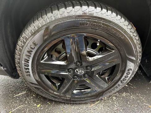 Used 2020 Toyota RAV4 LE w/ All Weather Liner Package AWD/4WD image 24