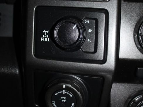 Used 2018 Ford F150 XLT w/ Equipment Group 302A Luxury AWD/4WD image 23