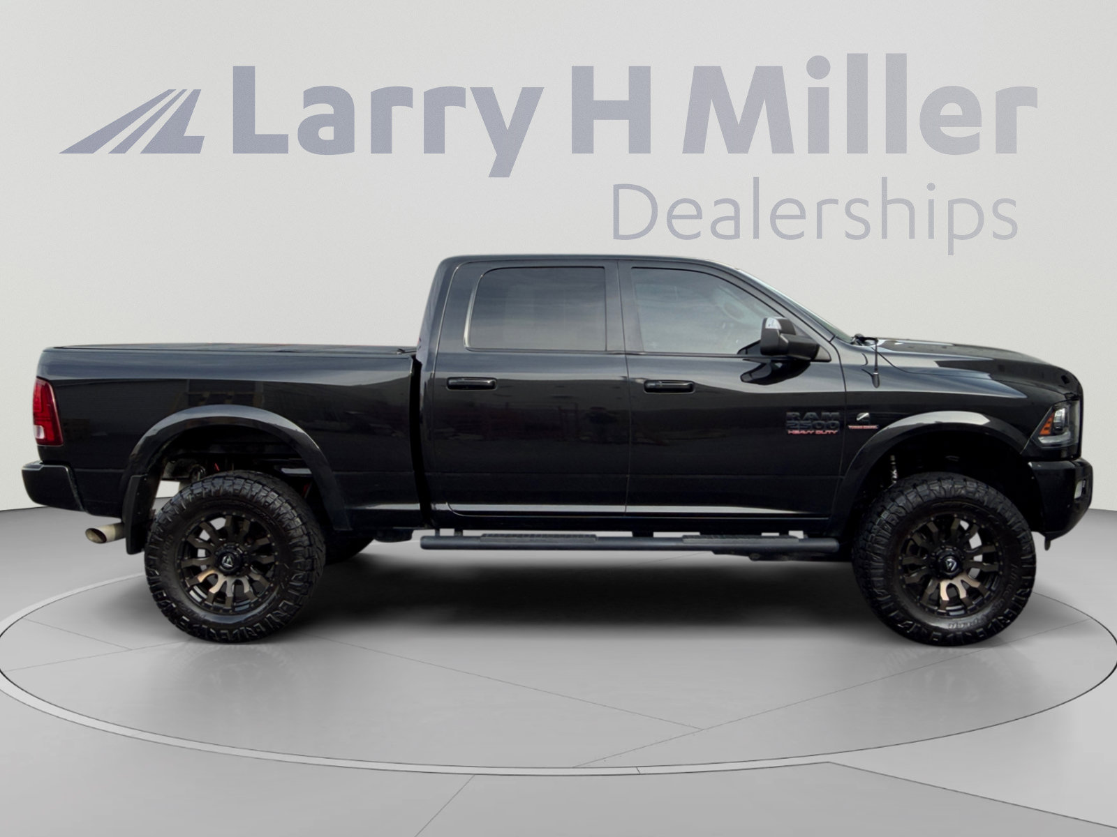 Used 2018 RAM 2500 Laramie w/ Sport Appearance Group AWD/4WD image 6