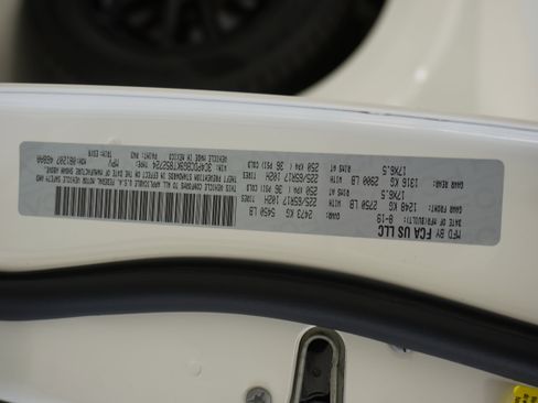 Used 2019 Dodge Journey SE w/ Connectivity Group FWD image 26