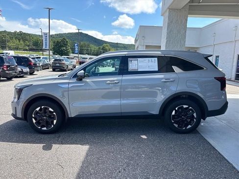 Used 2024 Kia Sorento S w/ Panoramic Sunroof Package AWD/4WD image 24