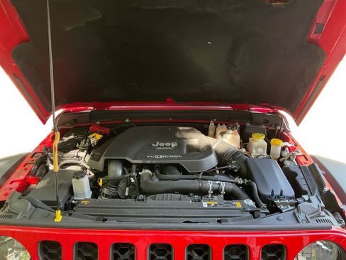 Used 2023 Jeep Gladiator Rubicon w/ Trailer Tow Package AWD/4WD image 14