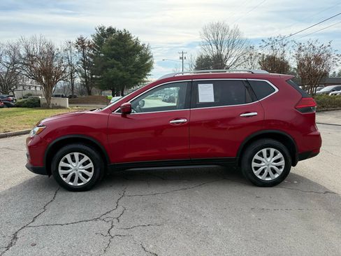 Used 2017 Nissan Rogue S w/ S Appearance Package image 6