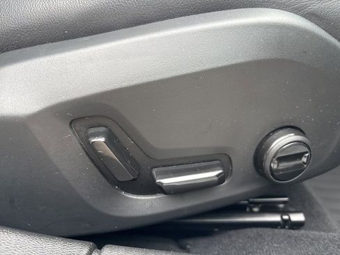 Certified 2023 Volvo S60 B5 Plus w/ Climate Package image 42