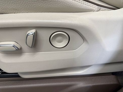 Used 2022 GMC Yukon Denali image 25