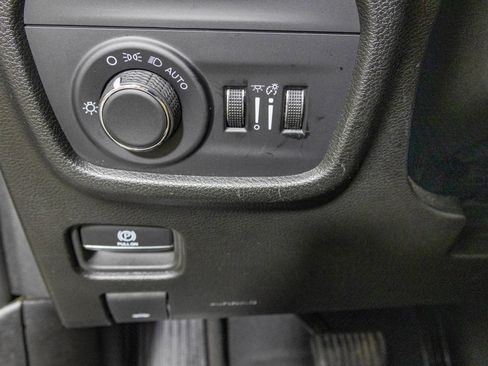 Used 2024 Jeep Grand Cherokee Altitude AWD/4WD image 34