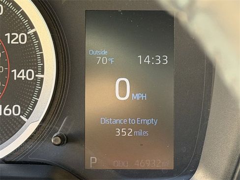 Used 2024 Toyota Corolla SE image 31