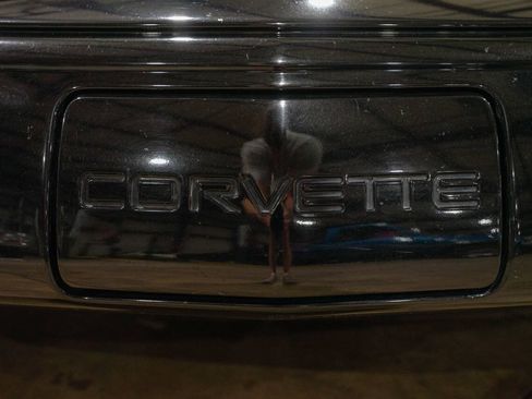 Used 1994 Chevrolet Corvette Coupe RWD image 22