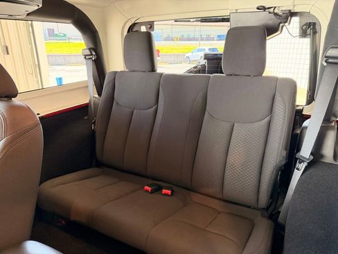 Used 2018 Jeep Wrangler Sport image 17