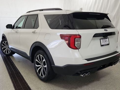 Used 2020 Ford Explorer ST w/ Premium Technology Package AWD/4WD image 7