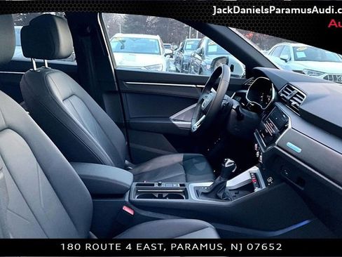 Used 2024 Audi Q3 2.0T Premium Plus image 5