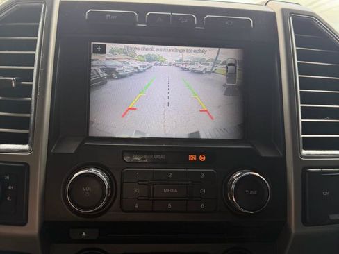Used 2017 Ford F250 Lariat w/ Chrome Package AWD/4WD image 17