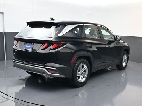 Used 2026 Hyundai Tucson SE FWD image 4