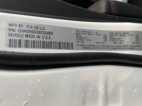 Certified 2025 Dodge Durango GT w/ Blacktop Package image 37