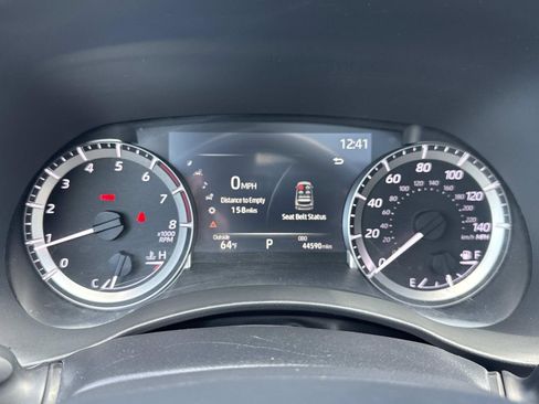 Used 2023 Toyota Highlander XLE image 18