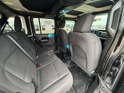 Used 2019 Jeep Wrangler Unlimited Sport S AWD/4WD image 23