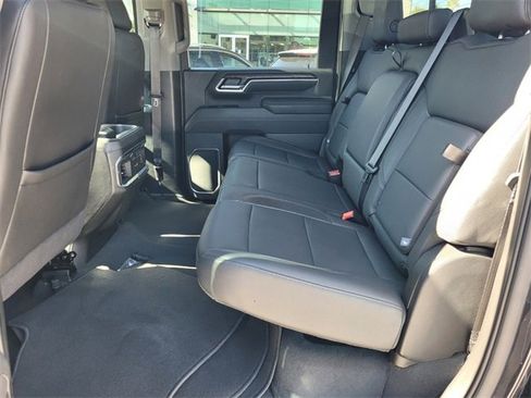 Used 2025 GMC Sierra 2500 SLT w/ SLT Premium Package image 7