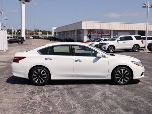 Used 2018 Nissan Altima 2.5 SV FWD image 5