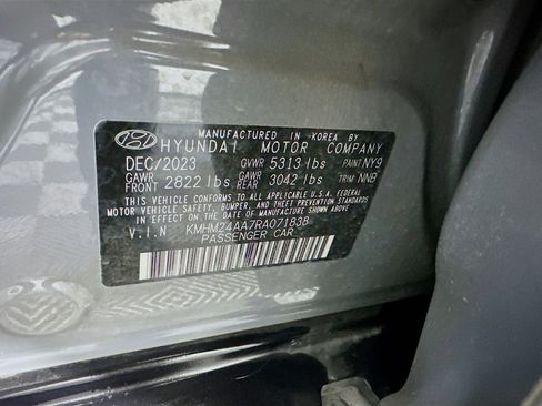 Used 2024 Hyundai Ioniq 6 SE RWD image 12